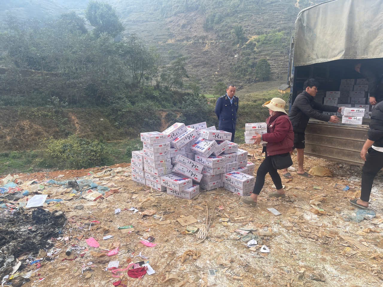 Tăng cường kiểm tra, kiểm soát thị trường tại Si Ma Cai, Sín Chéng dịp Tết