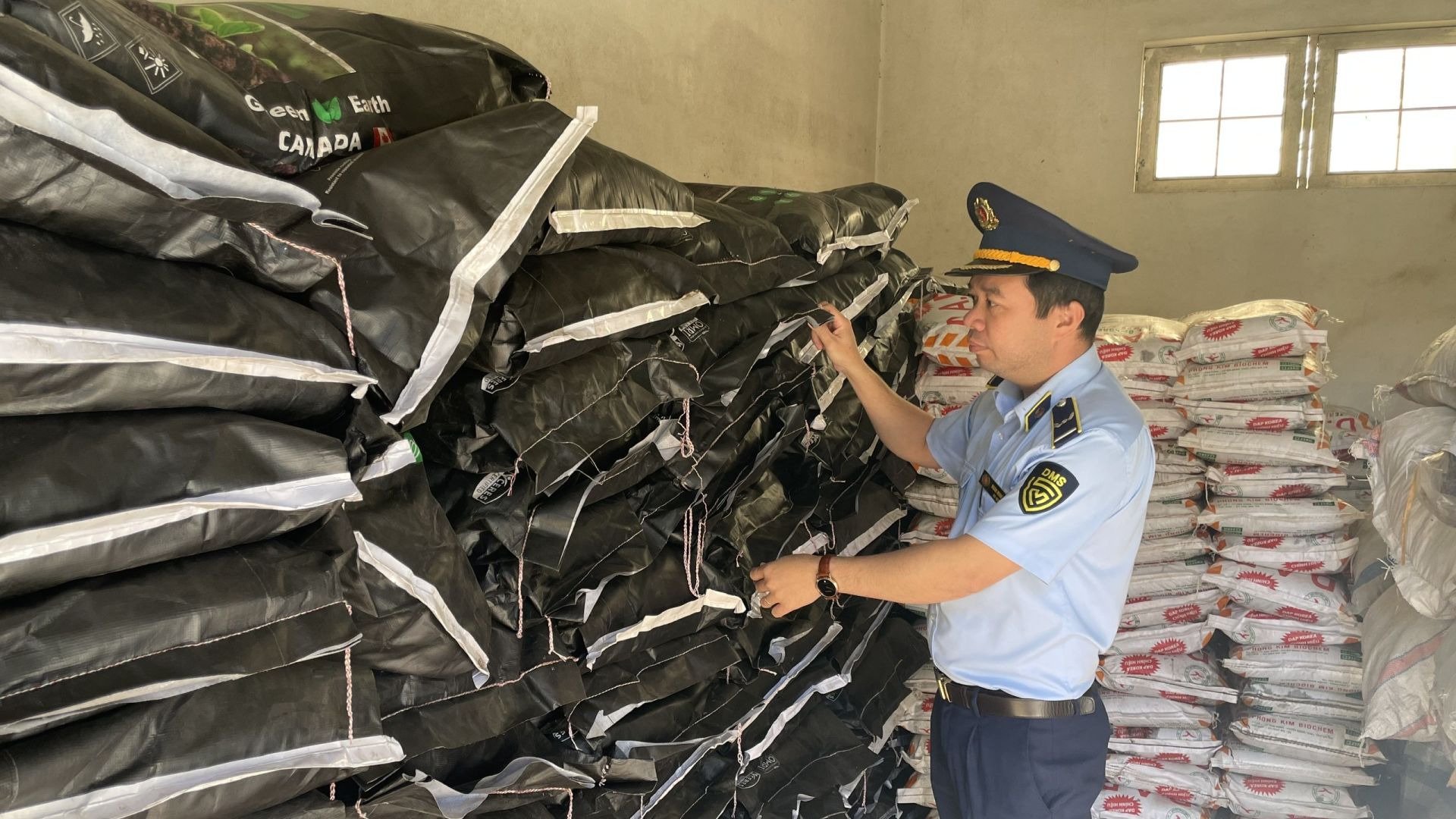 Gia Lai: Phạt hơn 150 triệu đồng, tước giấy phép doanh nghiệp kinh doanh phân bón vi phạm