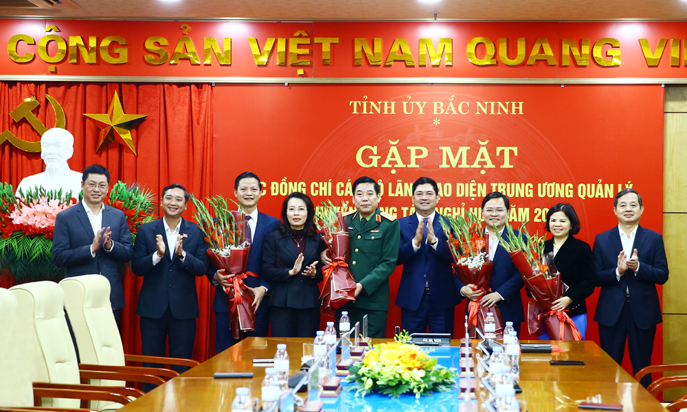 Tỉnh ủy Bắc Ninh gặp mặt cán bộ lãnh đạo diện Trung ương quản lý chuyển công tác, nghỉ hưu năm 2025