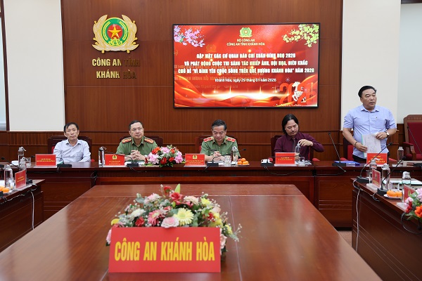 Nh&agrave; b&aacute;o Đo&agrave;n Minh Long- Chủ tịch Hội Nh&agrave; b&aacute;o Kh&aacute;nh H&ograve;a ph&aacute;t biểu