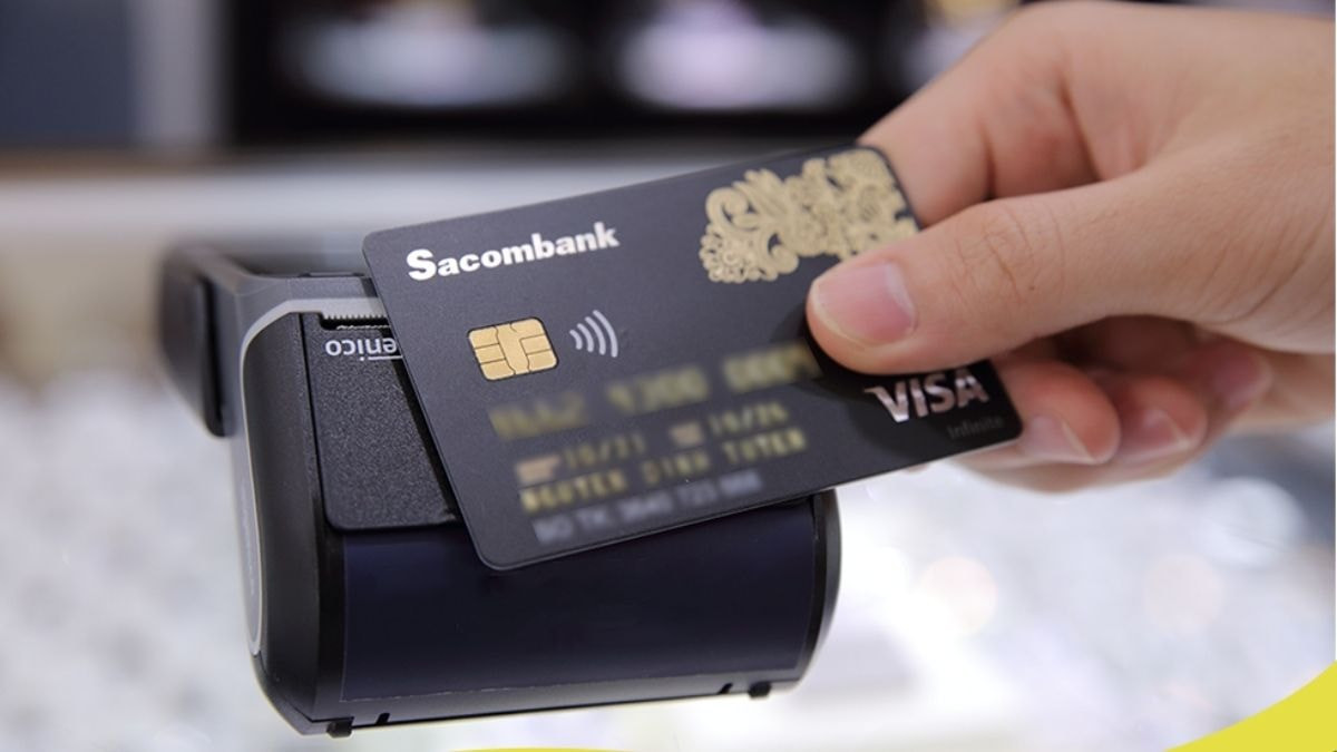 Người dùng thẻ tín dụng chú ý: Loạt ngân hàng lớn tăng mạnh lãi suất