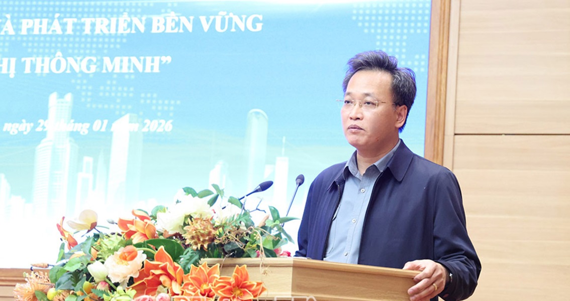 B&iacute; thư tỉnh Hưng Y&ecirc;n Nguyễn Hữu Nghĩa ph&aacute;t biểu tại hội nghị.