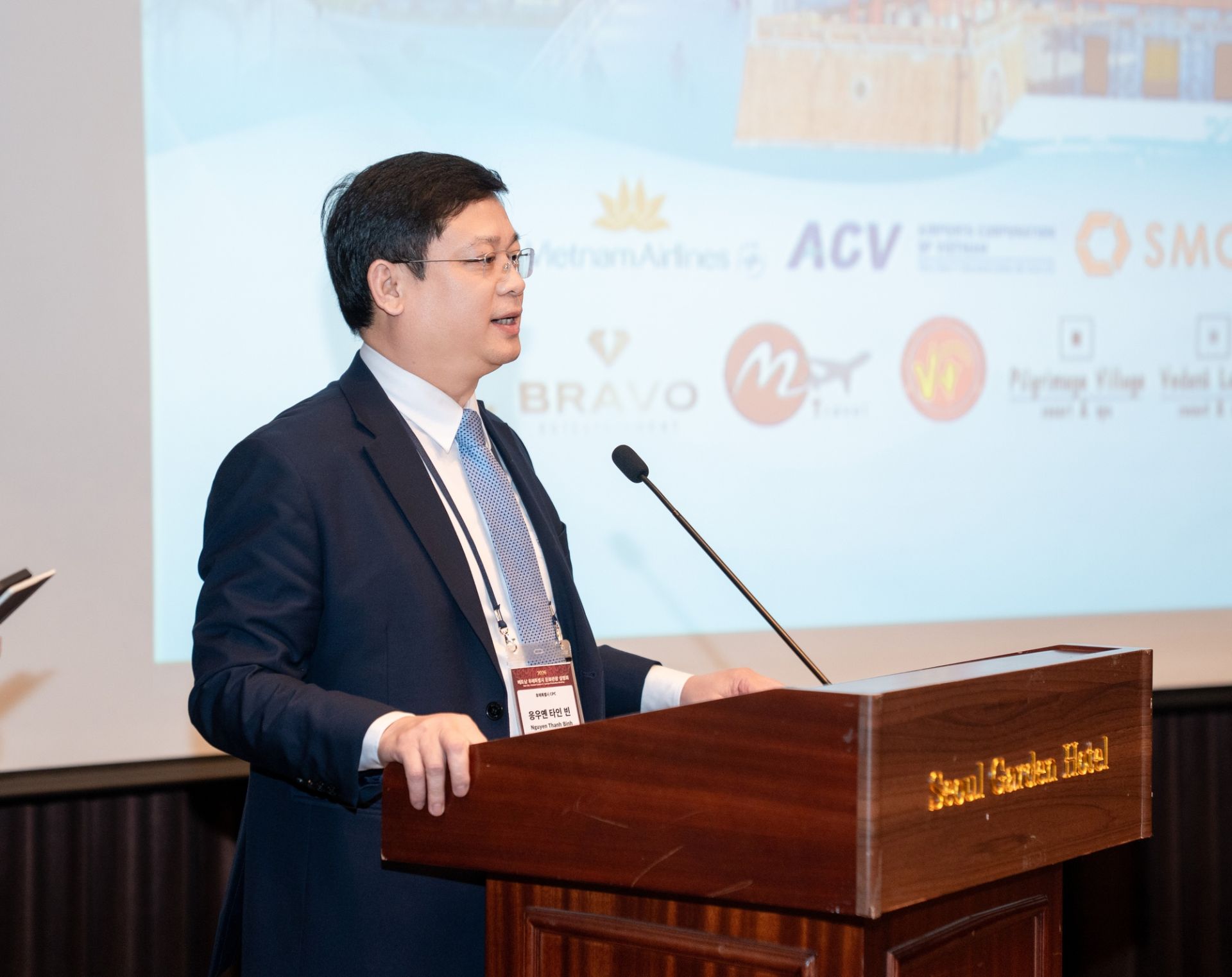 &Ocirc;ng Nguyễn Thanh B&igrave;nh, Ph&oacute; Chủ tịch Thường trực UBND th&agrave;nh phố Huế ph&aacute;t biểu tại sự kiện. (Ảnh: chinhphu.vn)