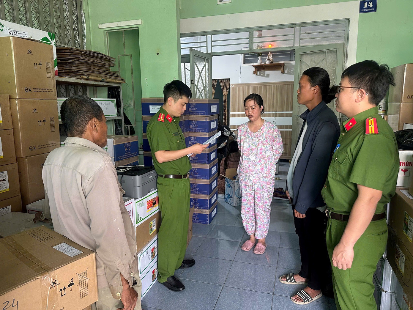 Triệt phá đường dây sản xuất, buôn bán thuốc bảo vệ thực vật giả tại 8 tỉnh, thành