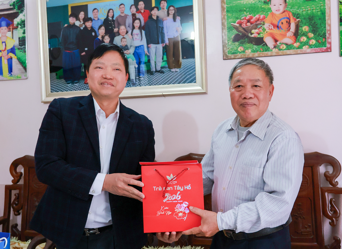 Lãnh đạo đặc khu Cát Hải thăm, tặng quà Tết Nguyên đán Bính Ngọ 2026