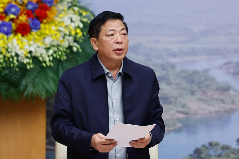 Bộ trưởng Bộ X&acirc;y dựng Trần Hồng Minh b&aacute;o c&aacute;o tại Phi&ecirc;n họp - Ảnh: VGP/Nhật Bắc