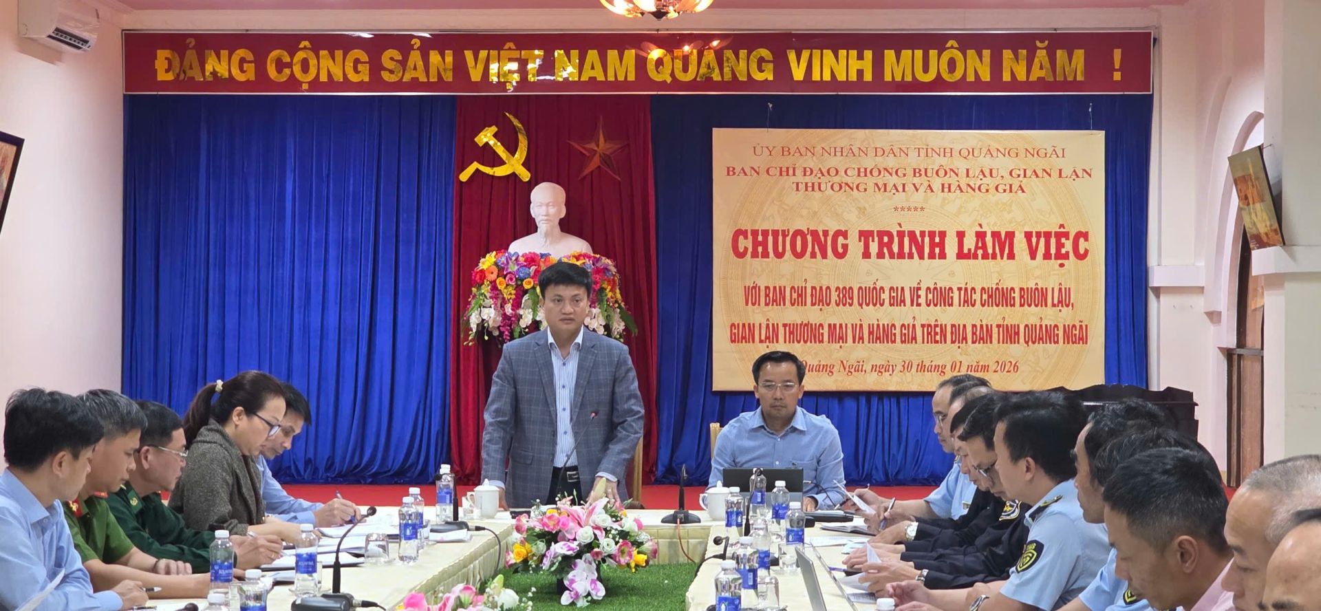 Đồng ch&iacute; Vương Trường Nam, Ph&oacute; Ch&aacute;nh văn ph&ograve;ng Thường trực ph&aacute;t biểu tại buổi l&agrave;m việc. Ảnh: Cao Thảo