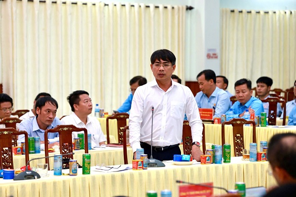 Đại biểu ph&aacute;t biểu