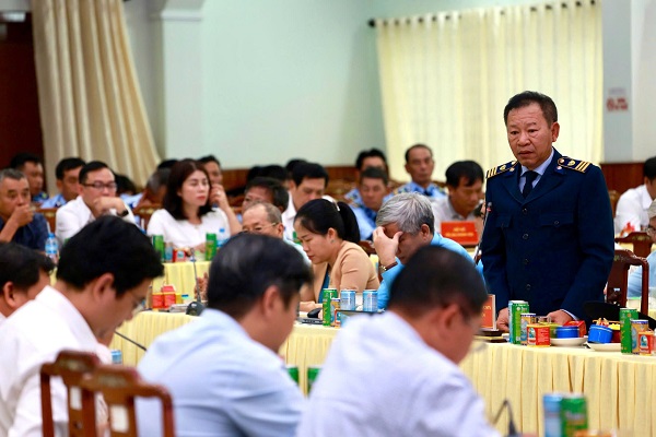 Đại biểu ph&aacute;t biểu