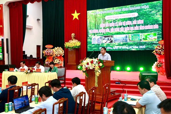 Đại biểu ph&aacute;t biểu