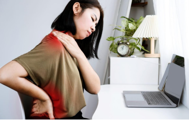 Đau cổ vai g&aacute;y k&eacute;o d&agrave;i g&acirc;y ảnh hưởng đến hiệu suất c&ocirc;ng việc