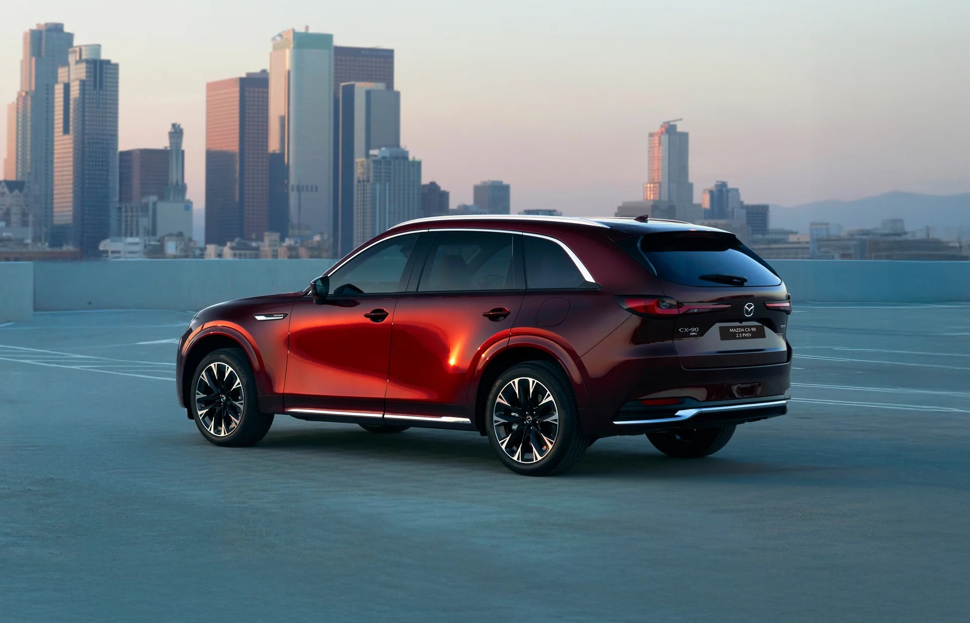 Mazda CX-90 là mẫu xe đầu tiên tại khu vực ASEAN trang bị động cơ 2.5 PHEV Mazda CX-90 là mẫu xe đầu tiên tại khu vực ASEAN trang bị động cơ 2.5 PHEV