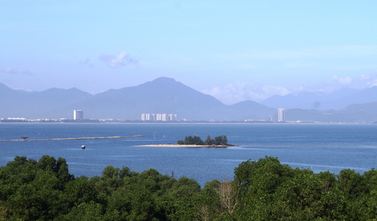 Đà Nẵng dự kiến phát triển lấn biển đối diện đường Nguyễn Tất Thành với quy mô khoảng 282 ha để phát triển các phân khu chức năng của Trung tâm tài chính quốc tế - Ảnh: VGP/Nhật Anh Đà Nẵng dự kiến phát triển lấn biển đối diện đường Nguyễn Tất Thành với quy mô khoảng 282 ha để phát triển các phân khu chức năng của Trung tâm tài chính quốc tế - Ảnh: VGP/Nhật Anh