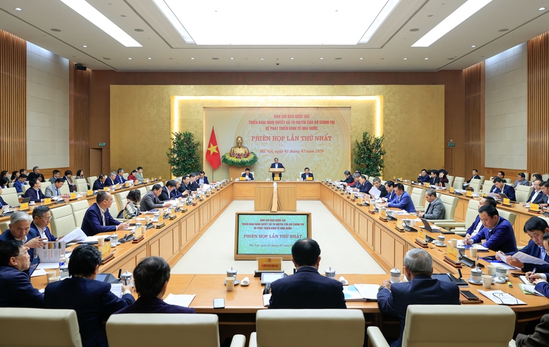 Thủ tướng lưu ý cần rà soát kỹ các định hướng chính sách tại Nghị quyết 79 để đề xuất các cơ chế, chính sách đặc thù, đặc biệt, khác với quy định của luật hiện hành hoặc chưa có quy định của pháp luật để đưa vào dự thảo Nghị quyết của Quốc hội - Ảnh: VGP/Nhật Bắc Thủ tướng lưu ý cần rà soát kỹ các định hướng chính sách tại Nghị quyết 79 để đề xuất các cơ chế, chính sách đặc thù, đặc biệt, khác với quy định của luật hiện hành hoặc chưa có quy định của pháp luật để đưa vào dự thảo Nghị quyết của Quốc hội - Ảnh: VGP/Nhật Bắc