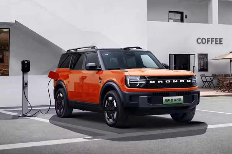 Ford Bronco New Energy: "Siêu phẩm" địa hình chạy điện lộ diện tại Việt Nam