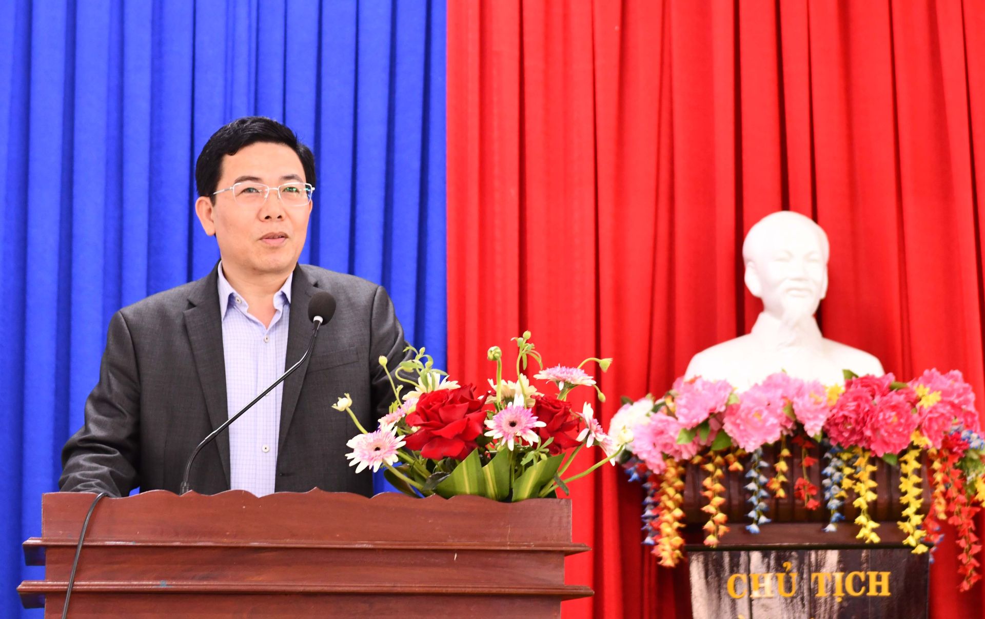 Đồng ch&iacute; Nguyễn Đăng Vinh &ndash; B&iacute; thư Đảng ủy, Chủ tịch HĐND x&atilde; Tư Nghĩa đ&atilde; gửi lời cảm ơn tới tập thể l&atilde;nh đạo, người lao động BSR