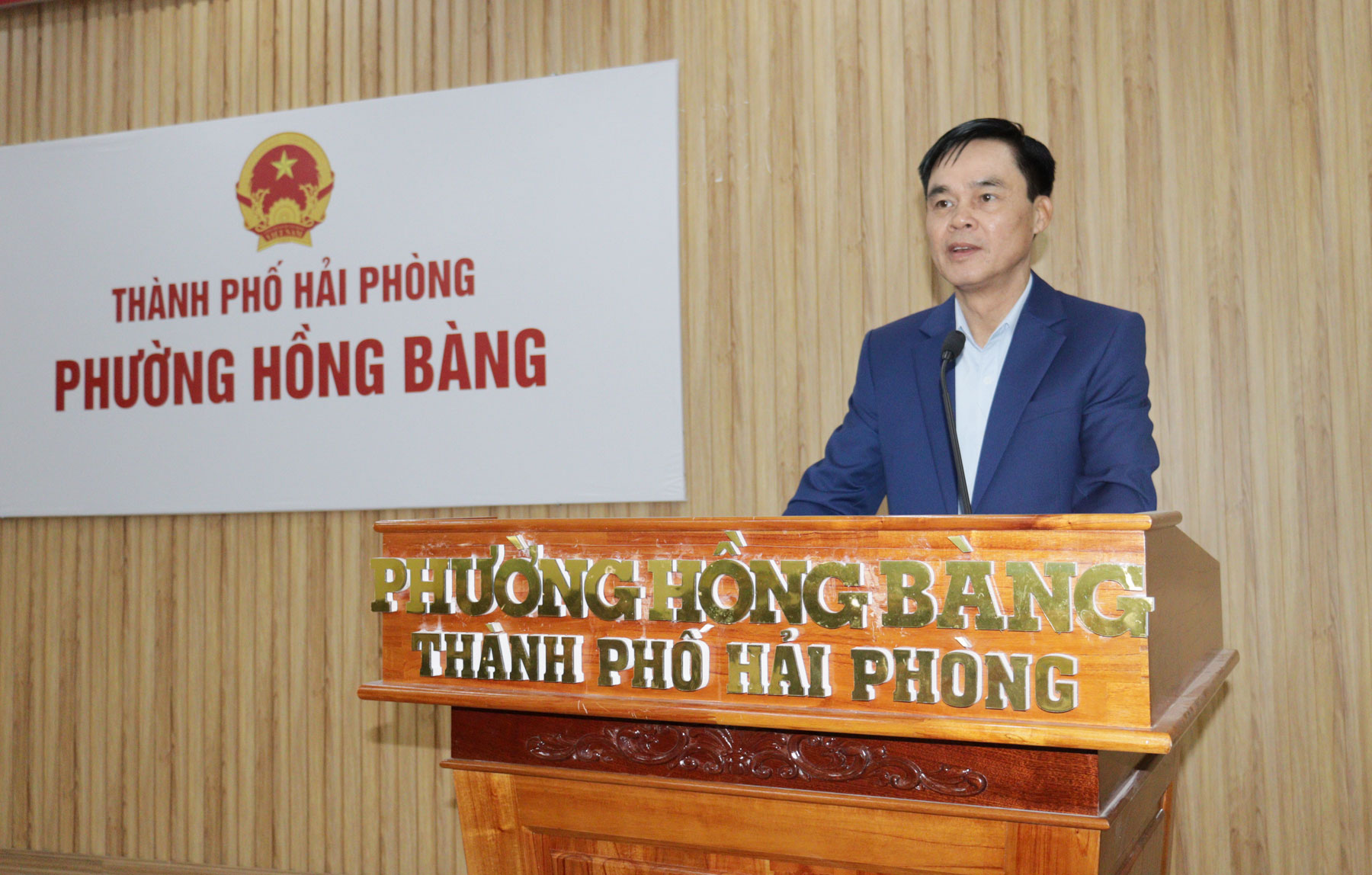 Đồng chí Phạm Văn Đoan, Chủ tịch UBND phường Hồng Bàng phát biểu tại Hội nghị. Đồng chí Phạm Văn Đoan, Chủ tịch UBND phường Hồng Bàng phát biểu tại Hội nghị.