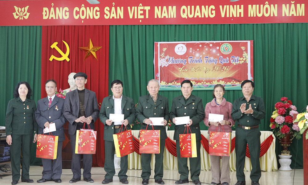 Bắc Ninh: Trao quà Tết cho các cựu thanh niên xung phong hoàn cảnh khó khăn