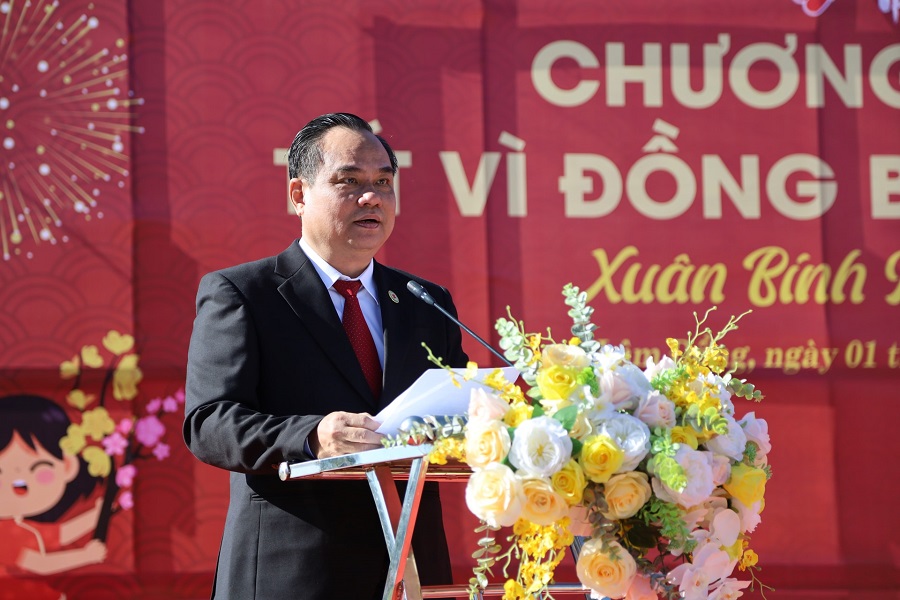 Ph&oacute; Chủ tịch Trung ương Hội Chữ thập đỏ Việt Nam Vũ Thanh Lưu ph&aacute;t biểu tại chương tr&igrave;nh