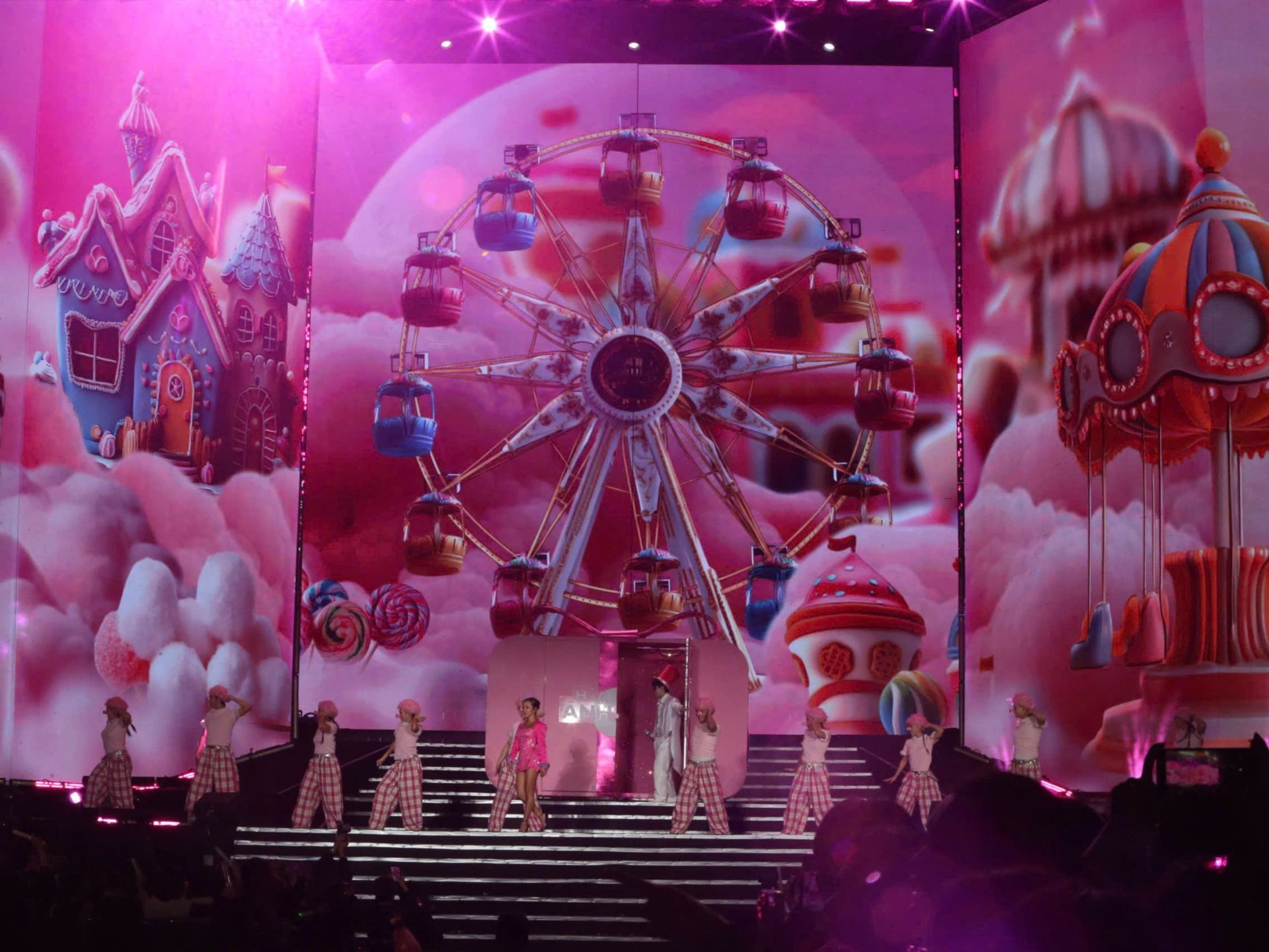 Rực rỡ chương trình “Hòa nhạc Ánh sáng - Chào năm mới 2026”