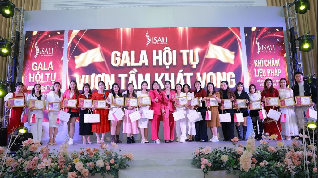 Vinh danh c&aacute;c thủ lĩnh xuất sắc của C&ocirc;ng ty