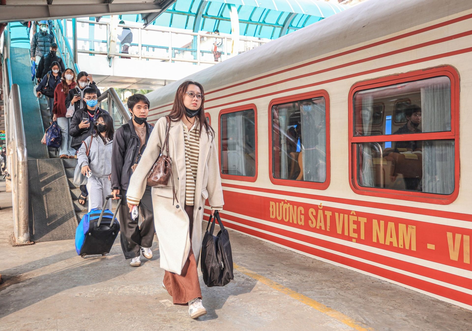 Cao điểm Tết Bính Ngọ 2026: Hệ thống vận tải chạy hết công suất phục vụ nhu cầu về quê