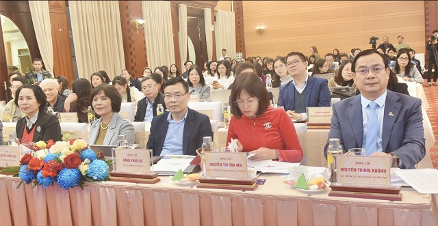 Đại biểu l&atilde;nh đạo, quan kh&aacute;ch tham dự chương tr&igrave;nh Họp b&aacute;o. Ảnh: Huy Ph&uacute;c