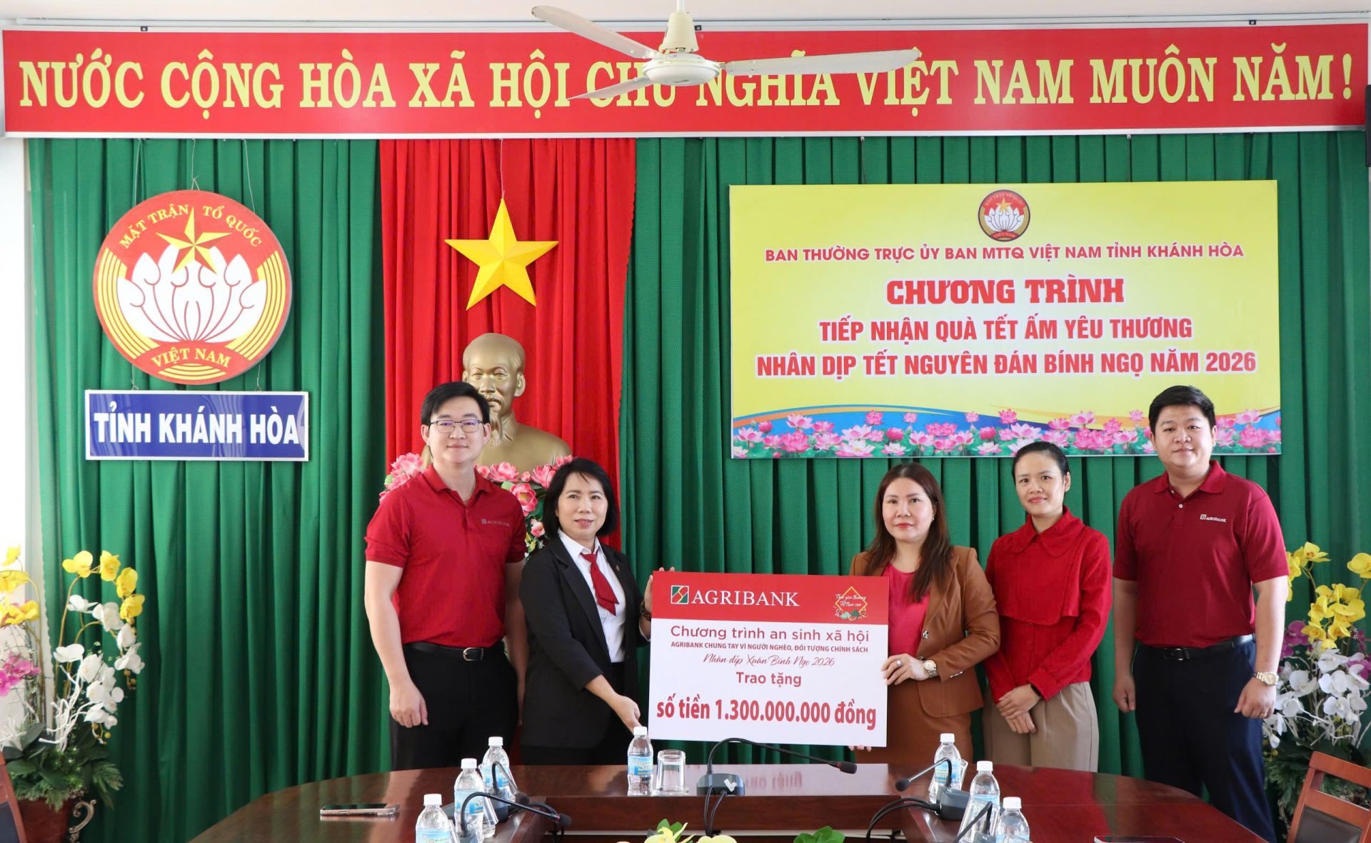 Agribank dành 1,3 tỷ đồng chăm lo Tết cho người nghèo trên địa bàn tỉnh Khánh Hòa