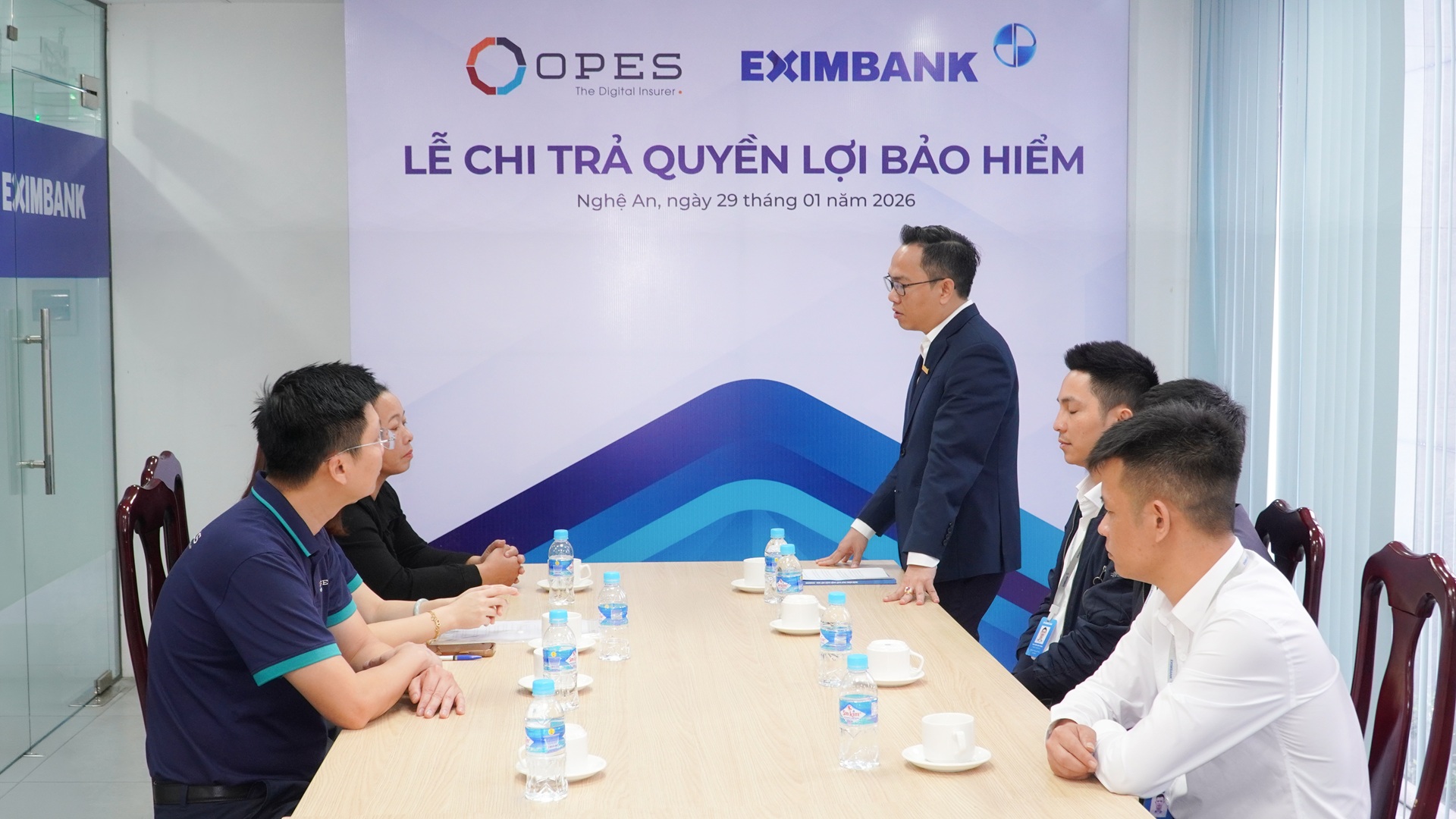 Nhờ quy tr&igrave;nh được số h&oacute;a, OPES nhanh ch&oacute;ng chi trả quyền lợi bảo hiểm, gi&uacute;p kh&aacute;ch h&agrave;ng ổn định cuộc sống sau biến cố.