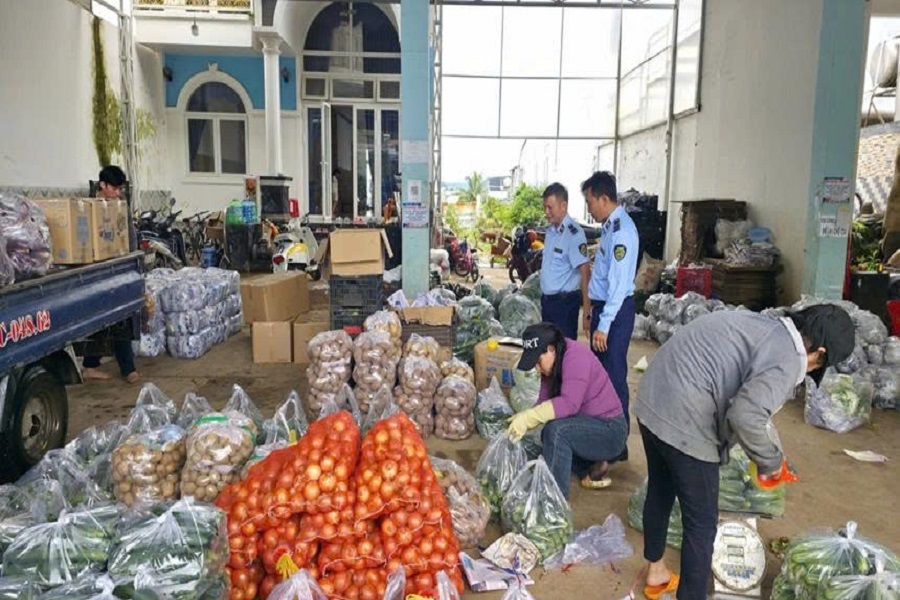 Đội Quản l&yacute; thị trường số 2, kiểm tra đẩy mạnh c&ocirc;ng t&aacute;c quản l&yacute; địa b&agrave;n,