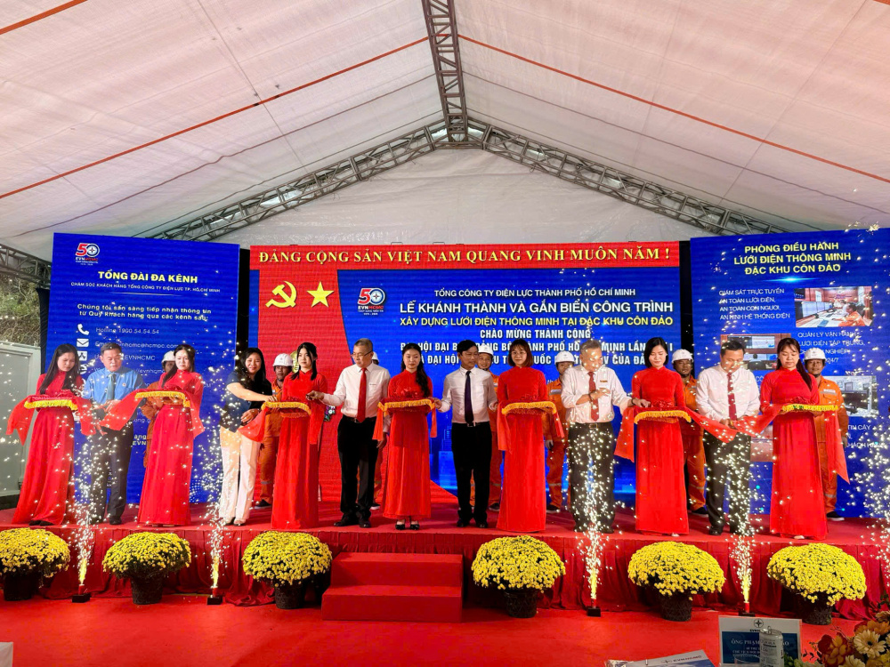 Lễ cắt băng khánh thành công trình lưới điện thông minh tại Côn Đảo Lễ cắt băng khánh thành công trình lưới điện thông minh tại Côn Đảo