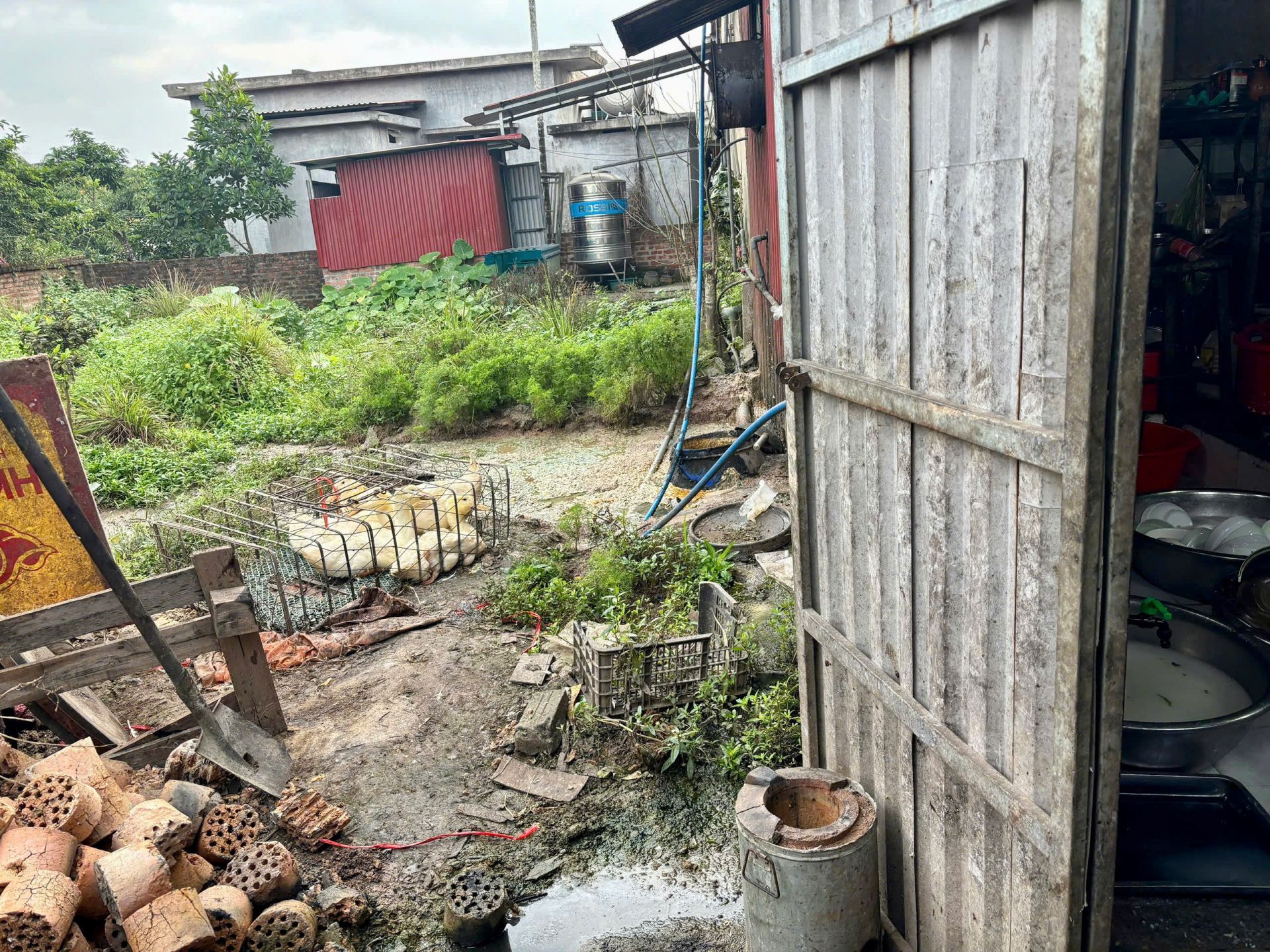 Cơ sở vi phạm đ&atilde; được nhắc nhở kh&ocirc;ng khắc phục sẽ bị xử phạt theo quy định.