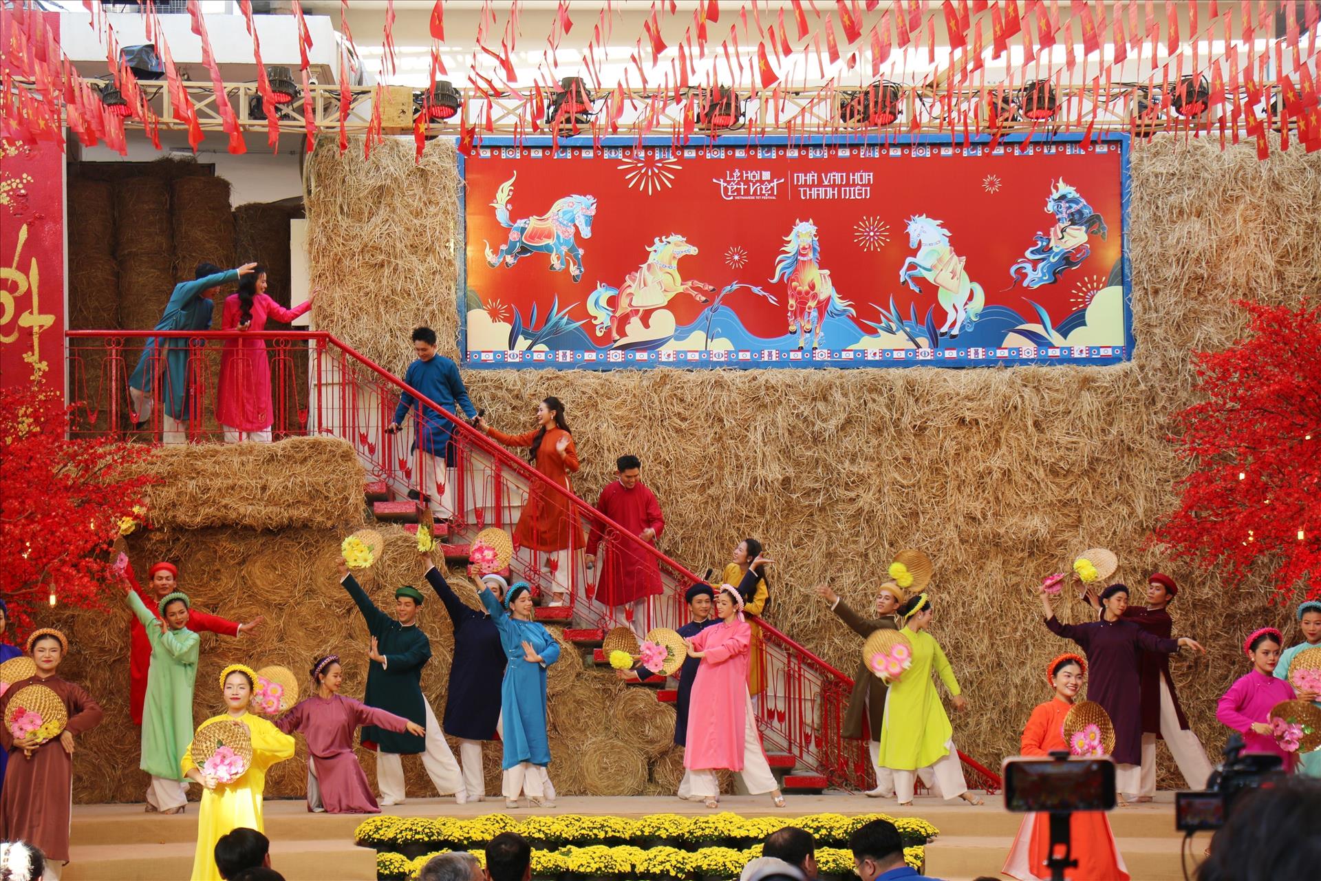 Khai mạc Lễ hội Tết Việt Bính Ngọ 2026: Đẹp xưa trong rạng rỡ hôm nay