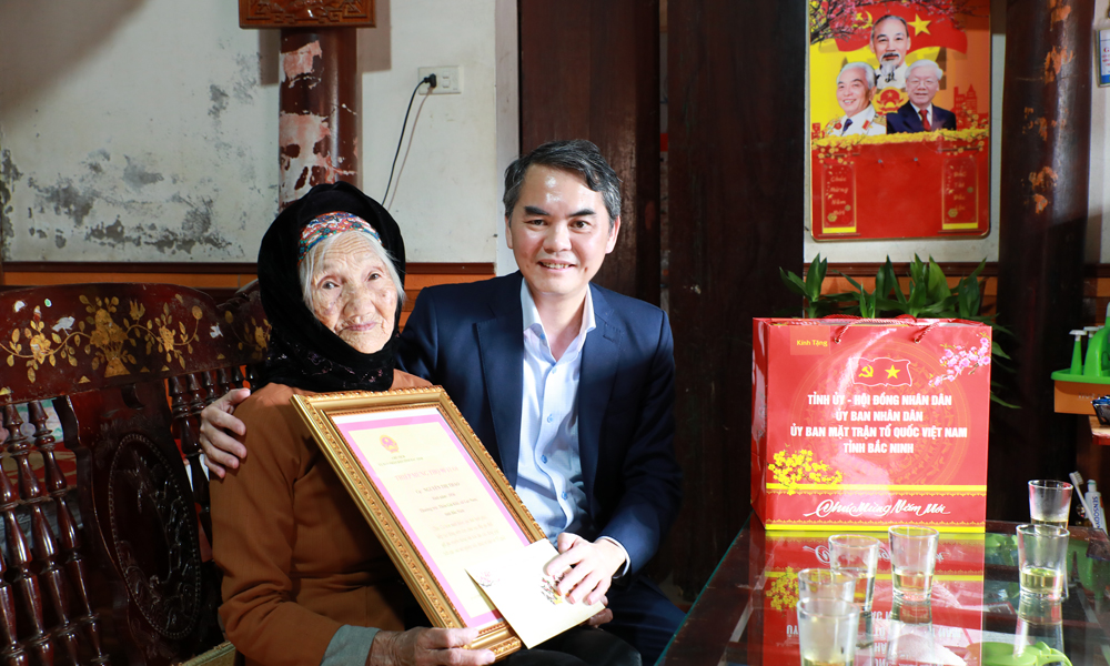 Tết âm áp với người cao tuổi, hộ nghèo ở Bắc Ninh