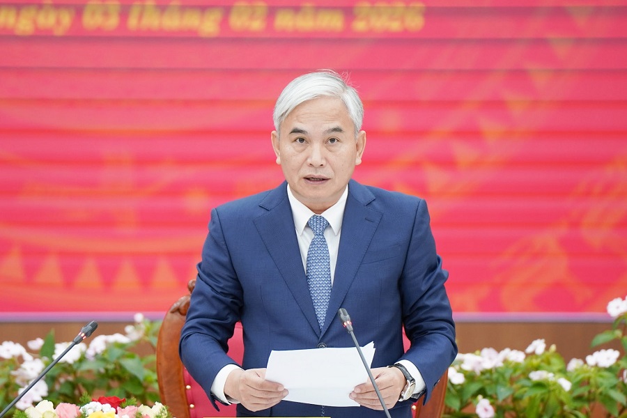 Tổng Gi&aacute;m đốc Tập đo&agrave;n C&ocirc;ng nghiệp Than - Kho&aacute;ng sản Việt Nam, &ocirc;ng Vũ Anh Tuấn cam kết tập trung tối đa nguồn lực để triển khai dự &aacute;n đ&uacute;ng tiến độ v&agrave; tuyệt đối tu&acirc;n thủ về đầu tư, x&acirc;y dựng, bảo vệ m&ocirc;i trường