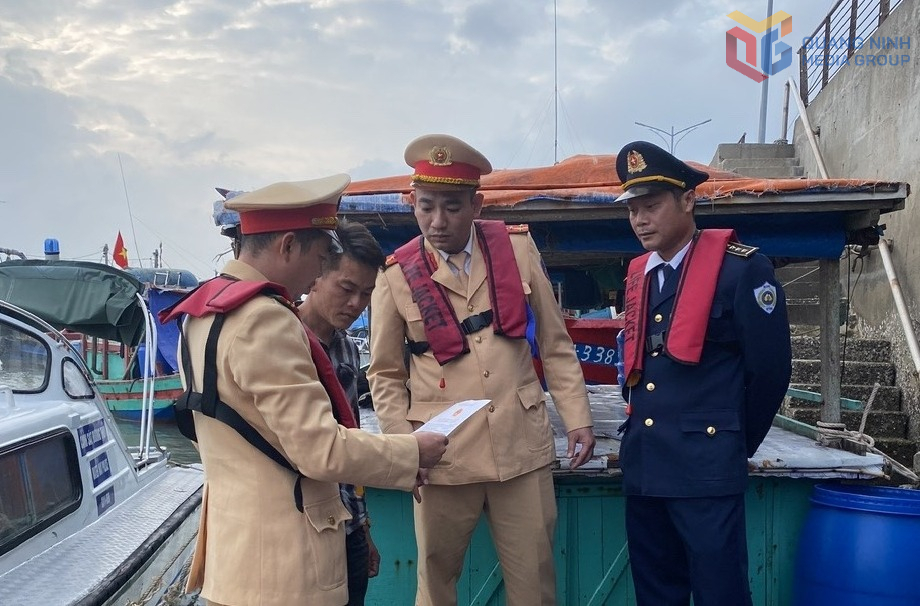 Quảng Ninh tăng cường quản lý, giám sát hoạt động du lịch trên Vịnh Hạ Long