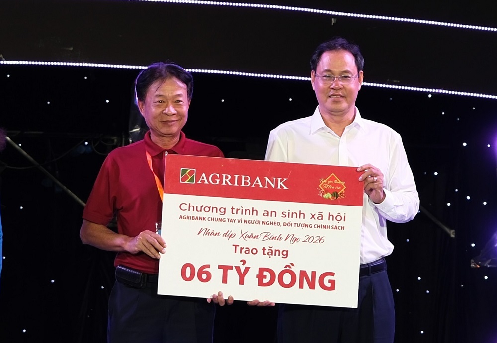 Agribank trao 6 tỷ đồng ủng hộ chương tr&igrave;nh chăm lo Tết cho người ngh&egrave;o v&agrave; c&aacute;c đối tượng ch&iacute;nh s&aacute;ch tr&ecirc;n địa b&agrave;n TP. Hồ Ch&iacute; Minh