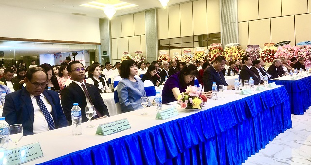 Đại biểu, quan kh&aacute;ch dự Hội nghị v&agrave; Lễ kỷ niệm. Ảnh: VH