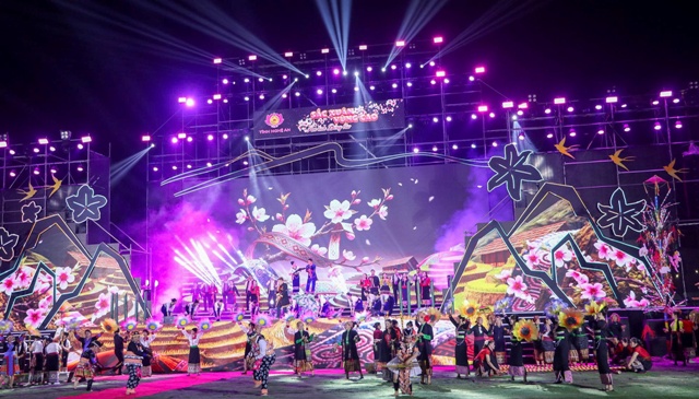 “Sắc Xuân vùng cao – Ấm tình đồng bào”: Lan tỏa nghĩa tình nơi miền Tây Nghệ An