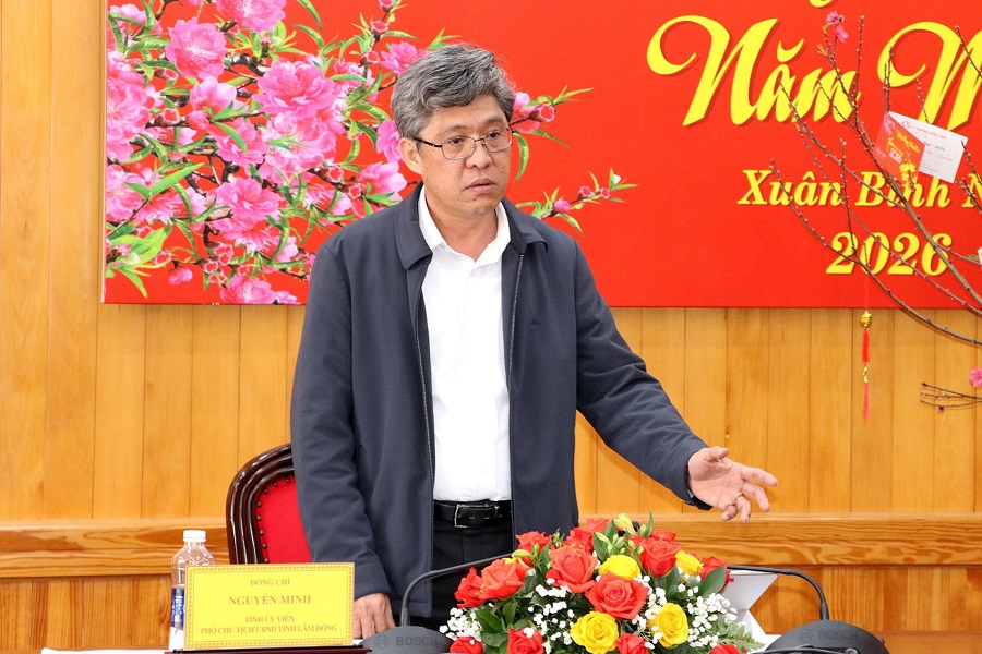 Tỉnh ủy vi&ecirc;n, Ph&oacute; Chủ tịch UBND tỉnh L&acirc;m Đồng Nguyễn Minh ph&aacute;t biểu chỉ đạo tại cuộc họp