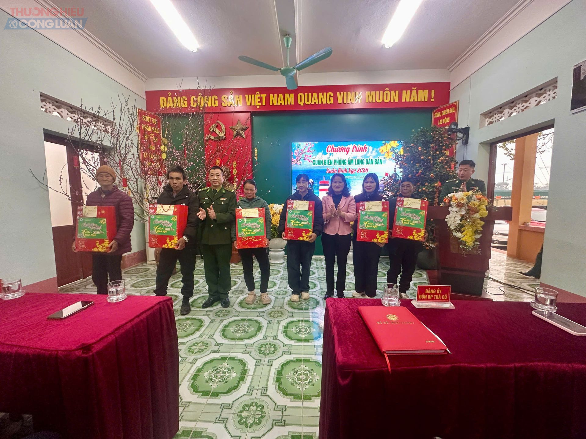 Xuân Biên phòng ấm lòng dân bản tại Trà Cổ