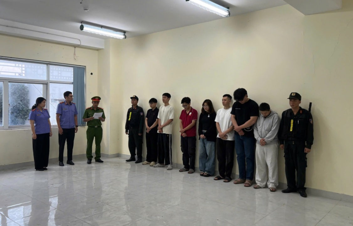 TP.HCM: Triệt phá đường dây buôn bán thuốc lá điện tử quy mô lớn