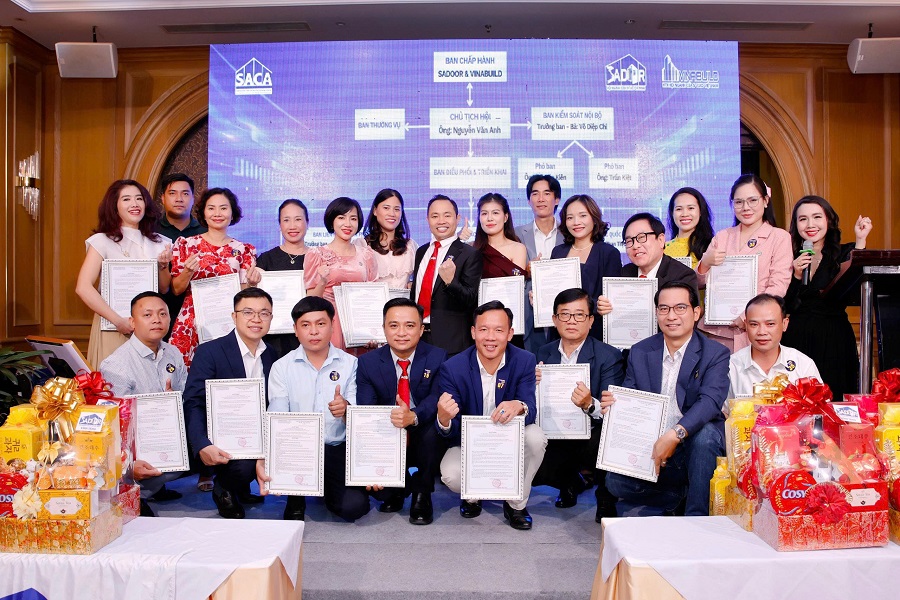 Trao quyết định th&agrave;nh lập v&agrave; quyết định bổ nhiệm Trưởng/ph&oacute; ban cho năm 2026