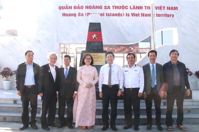 Kh&aacute;nh th&agrave;nh c&ocirc;ng tr&igrave;nh Biển t&ecirc;n UBND đặc khu Ho&agrave;ng Sa tại Nh&agrave; Trưng b&agrave;y Ho&agrave;ng Sa.