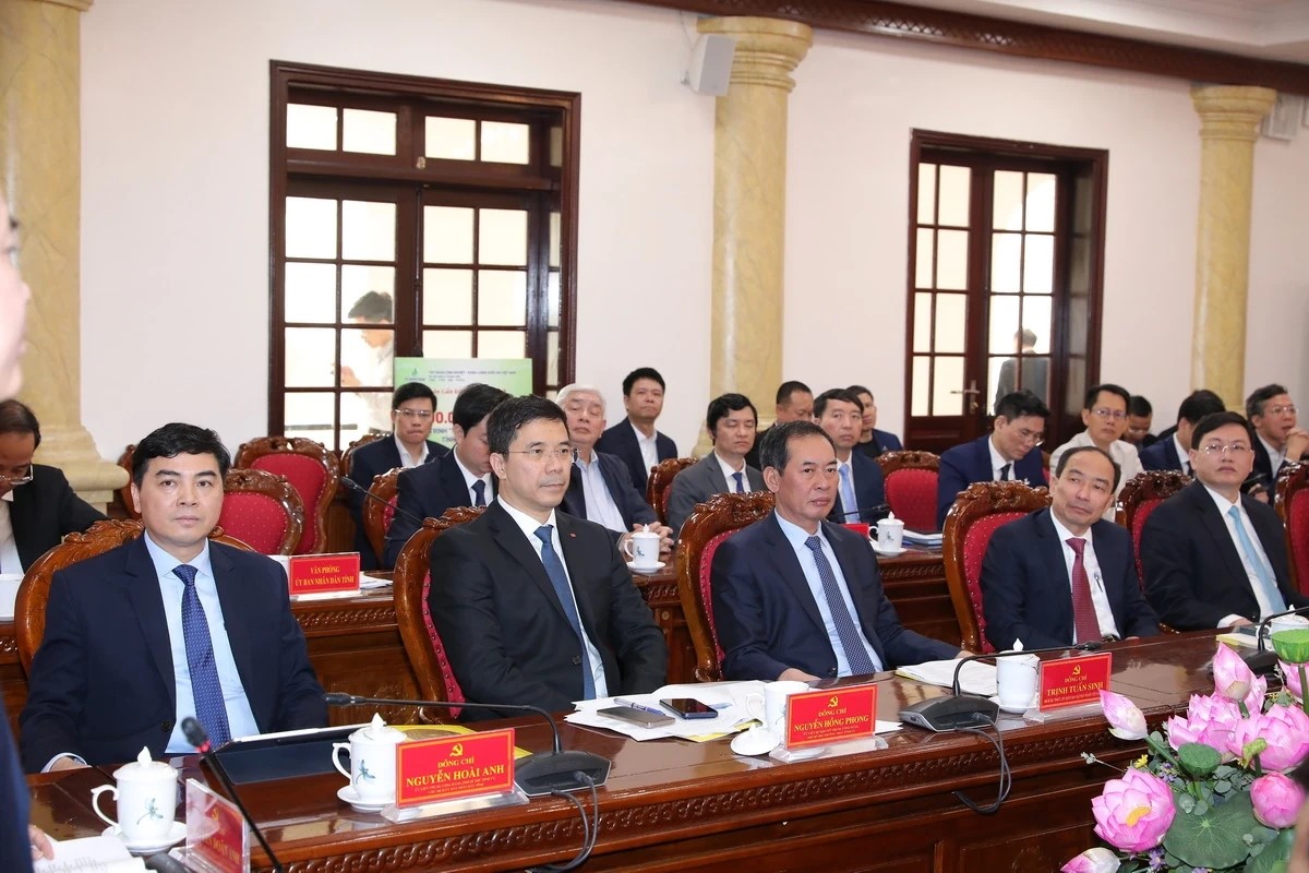 Các đại biểu tham dự hội nghị Các đại biểu tham dự hội nghị