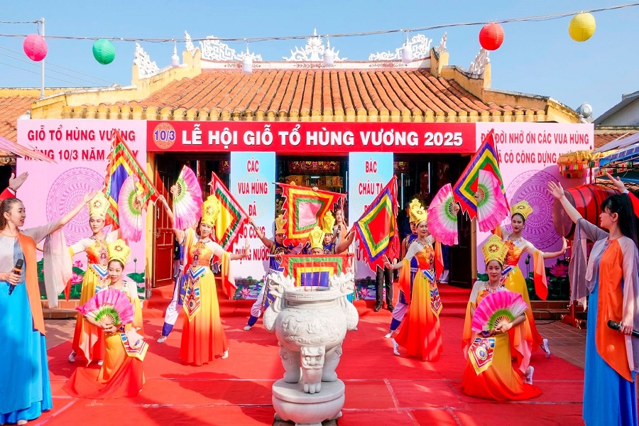 Lễ hội giỗ Tổ c&aacute;c vua H&ugrave;ng tại đền thờ H&ugrave;ng Vương (x&atilde; Phan R&iacute; Cửa) được tổ chức h&agrave;ng năm từ 2018 - 2025.