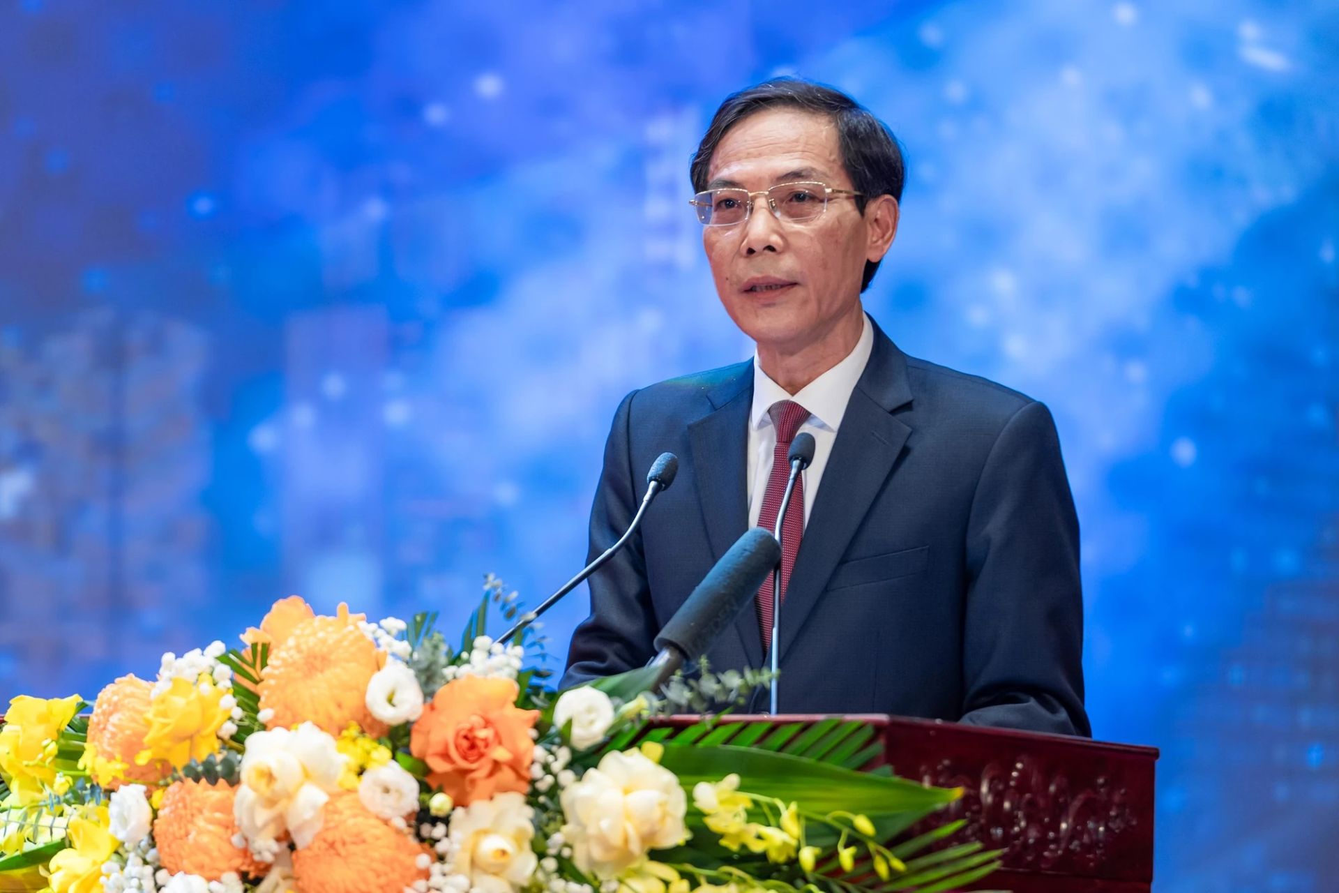 Ph&oacute; Chủ tịch UBND tỉnh Đầu Thanh T&ugrave;ng ph&aacute;t biểu tại buổi lễ.