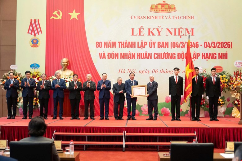 Ủy ban Kinh tế và Tài chính kỷ niệm 80 năm thành lập, đón nhận Huân chương Độc lập hạng Nhì