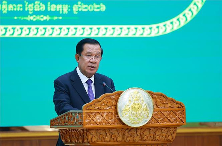 Chủ tịch Đảng Nh&acirc;n d&acirc;n Campuchia Samdech Techo Hun Sen ph&aacute;t biểu ch&agrave;o mừng - Ảnh: TTXVN