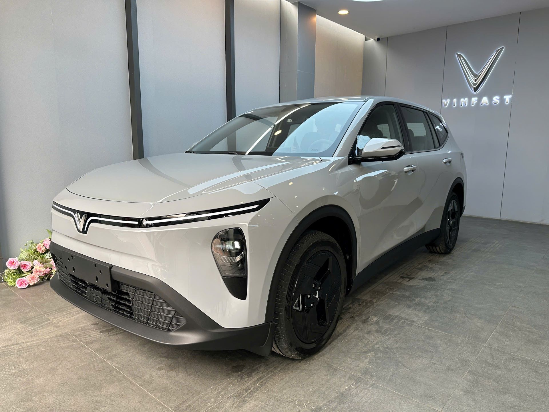 Gia đình Việt tiết kiệm cả trăm triệu đồng khi “chốt kèo” VinFast VF MPV 7 trước Tết